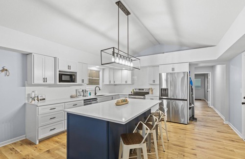 Osage Beach House | Grand Glaize Views Hot Tub Dock Firepit