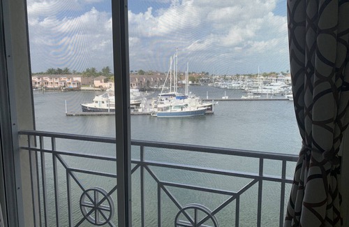Grand Harbor Condo | Grand Harbor Club, Vero Beach, top floor overlooking Yacht Marina.