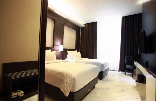 Purwokerto Hotel | Grand Karlita Hotel Purwokerto