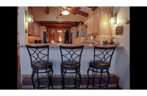 Greentown House | Grand Lakefront House w/Private Dock!