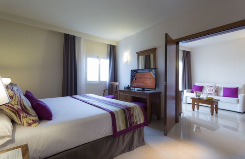 Sant Jordi de Ses Salines Hotel | Grand Palladium Palace Ibiza Resort & Spa