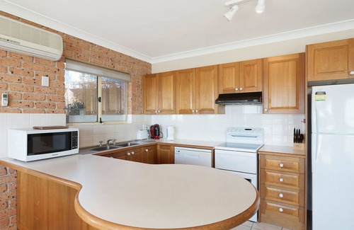 Narooma Apartment | Grand Pacific 2 Unit 2 - Ground Floor