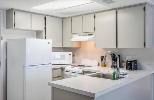 North Redington Beach Resort | Grand Shores West