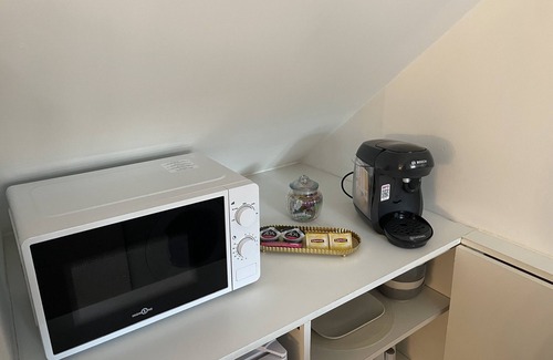 Nemours Apartment | Grand Studio Cosy en Hypercentre ! Rénové Avec A/C