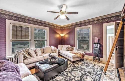 Green Bay House | Grand Suite in B&B Historical 1896 Georgian Revival Manor in Green Bay