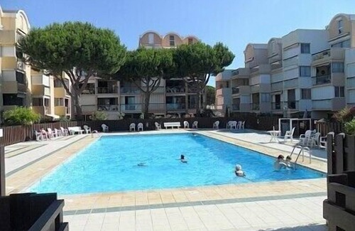Port Rive Gauche Apartment | Grand T3 luxury duplex in highly sought after residence