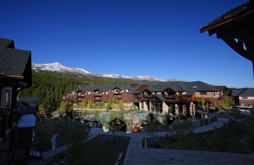 Four O'Clock Condo | GRAND TIMBER LODGE, Breckenridge 2 bedroom, 1/24/26- 1/31/26