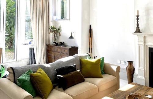 Ryde House | Grand Victorian family home - nestled between woodland and beach