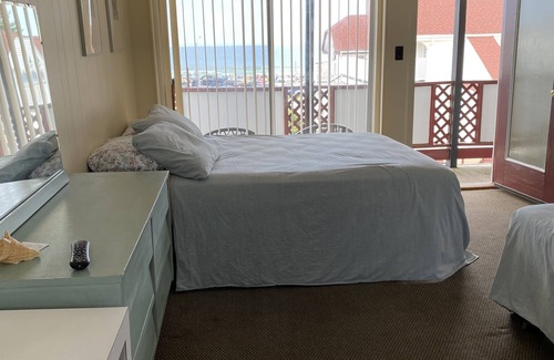 Hampton Hotel | Grand View Motel