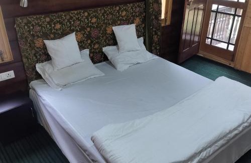 Anantnag District Bed & Breakfast | Grand View Resorts