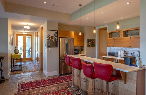 Okanagan-Similkameen House | Grand Vineyard Estate Home Exceptional Place Best Location in Penticton