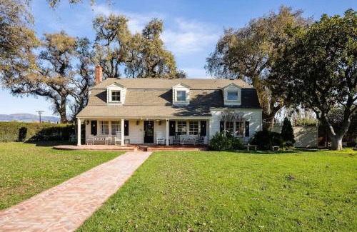 San Martin House | Grand Wine Country 6BR Retreat Hot Tub & Views