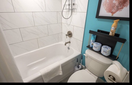Myrtle Beach Hotel | Grande Cayman Myrtle Beach- Pools, hot tubs and beach!
