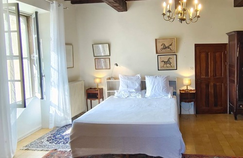Cabrieres-d'Avignon Bed & Breakfast | Grande Chambre de 30m2 Dans Belle Demeure Xviiè à Cabrières D'avignon