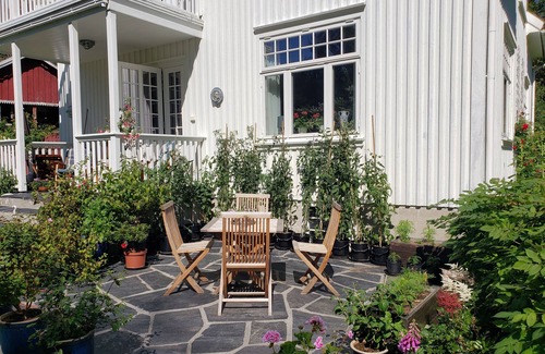 Hovag House | Grande Maison à la Campagne Proche de la mer