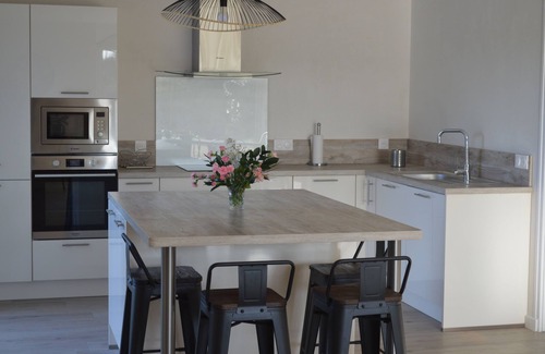 Guisseny Villa | Grande Maison Avec Piscine