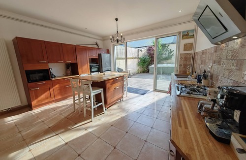 La Cave House | Grande Maison de Bourg 12 Couchages à 700m du Château de Cheverny