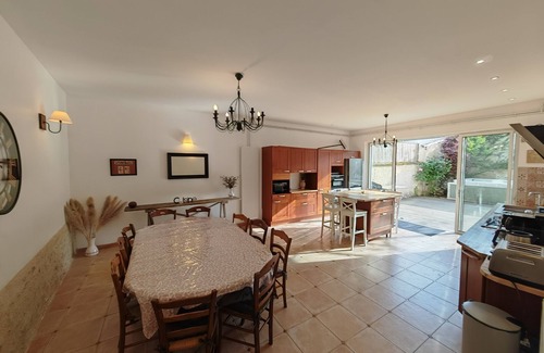 La Cave House | Grande Maison de Bourg 12 Couchages à 700m du Château de Cheverny