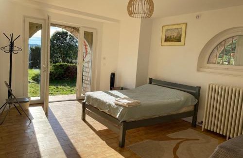 Saint-Ambroix Villa | Grande maison et piscine privée