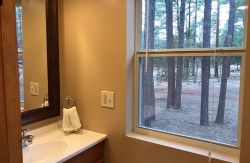 Pinetop-Lakeside Cabin | Grandma's Cabin. Cozy & Relaxing. You won't be disappointed.