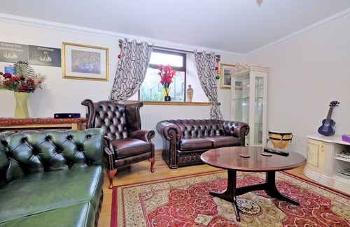 Central Aberdeen House | GrandMansion-9BR-Sleeps17-Parking-CorporateGroups