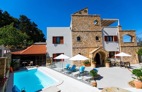 Mixorrouma House | Grandpa's House with Jacuzzi