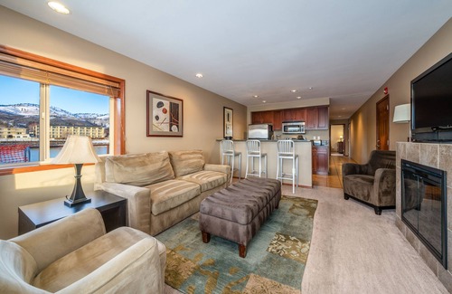 Chelan Condo | Grandview 518 Waterfront condo on Lake Chelan