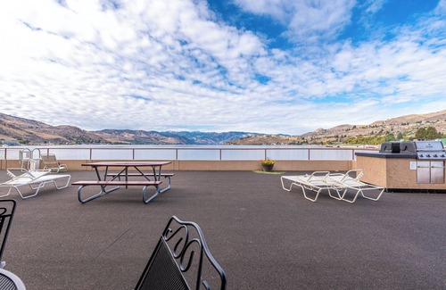 Chelan Condo | Grandview 518 Waterfront condo on Lake Chelan