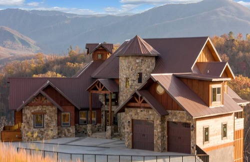 Chalet Village House | Grandview Lodge - Gatlinburg Burns