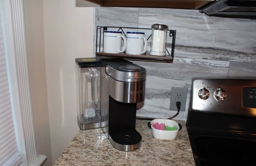 Mount Washington Apartment | Grandview Studio Apartment Mt Washington at McArdle Rdwy
