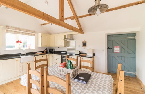 Scawton Cottage | Grange Cottage - a holiday cottage that sleeps 6 guests in 3 bedrooms