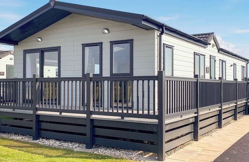 Mablethorpe Ski Chalet | Grange Lodge 4 (No Hot Tub)