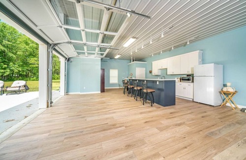Paw Paw Lake Cabin | Grant Cottage by Paw Paw Lake