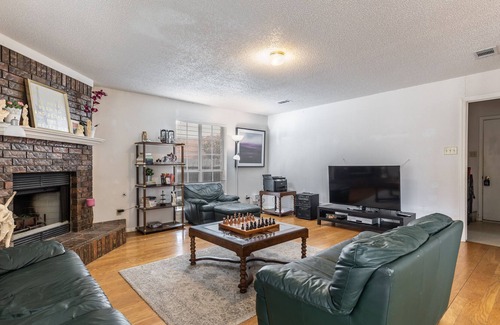 Grapevine House | Grapevine Home - Perfect for Business Travel!