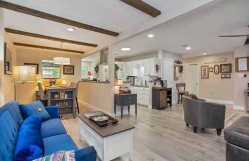 Grapevine House | Grapevine House ! New Remodel,TCU close by