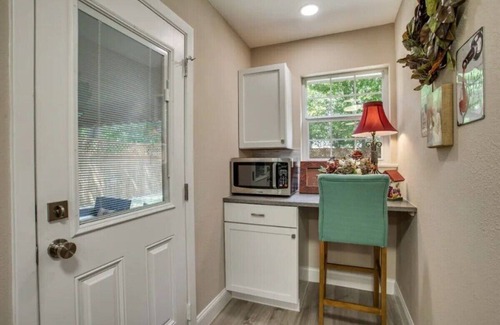 Grapevine House | Grapevine House ! New Remodel,TCU close by
