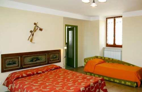 Cossombrato House | Grappolo + Margherita by Interhome