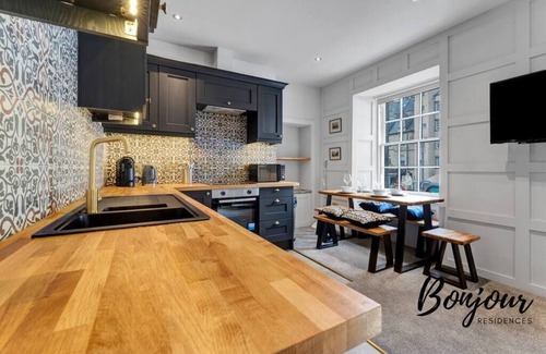 New Town Apartment | Grassmarket Luxury No. 2