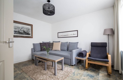 Old Town Apartment | Grassmarket (Old Town) Apartment with Castle views π° & private parking space π