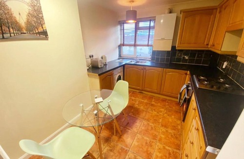 Gravesend Apartment | Gravesend Spacious 1 bedroom Apartment - 2 mins Walk to Station
