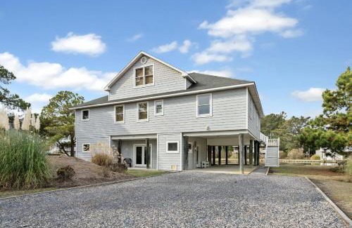 Deep Hole House | Gray Pearl