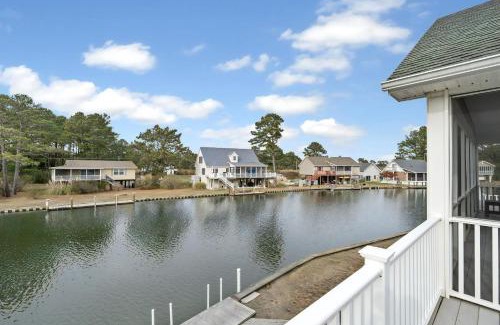 Deep Hole House | Gray Pearl