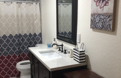 Bradenton Cottage | Great 1-1 clean and bright