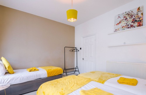 Anfield House | Great 3 bed property wifi and parking