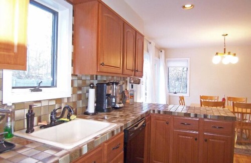 Lion Head Beach House | Great 3BR/2 Bath E. Hampton Home-Clearwater Beach w/Pool-across from Hog Creek