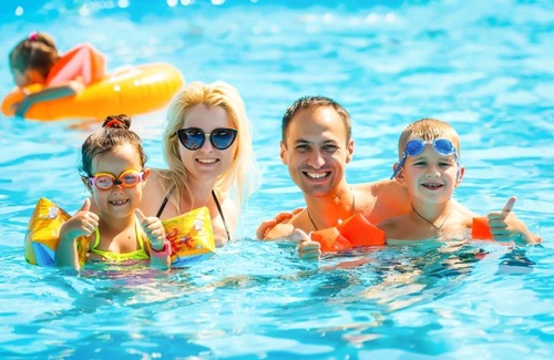 Louth House | Great 6 berth caravan for hire at Sunnydale Holiday Park in Skegness ref 35150TM