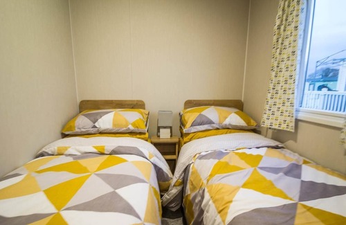 Clacton-on-Sea House | Great 8 berth caravan with decking at Valley Farm, ref 46238PL