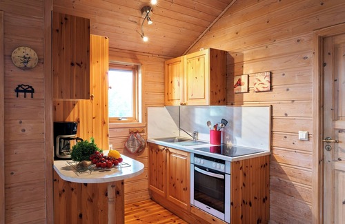 Kvinnherad House | Great cabin on the Harangerfjord, magnificent fjord panorama, 20 hp motorboat for hire!