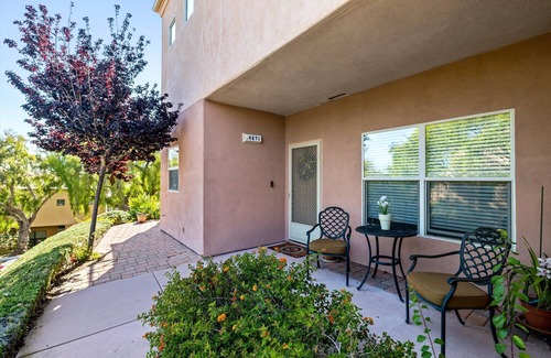 Santa Barbara Condo | Great Condo with easy 5 minute access to beaches, downtown, and the airport