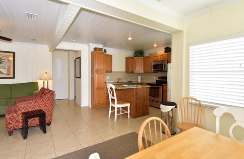 Clearwater Beach Cabin | Great Cottage 20 seconds to Beach